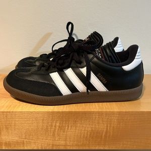 Adidas Sambas Classic Black And White.